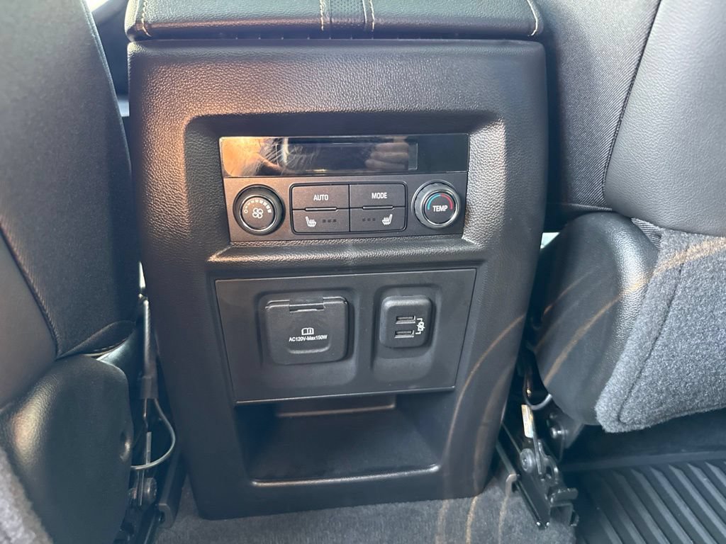 Used 2023 Chevrolet Traverse Premier w/ Redline Edition FWD image 30
