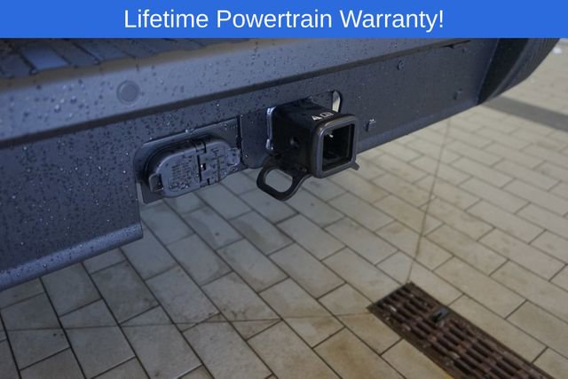 New 2025 Ford Maverick Lariat w/ Black Appearance Package image 12