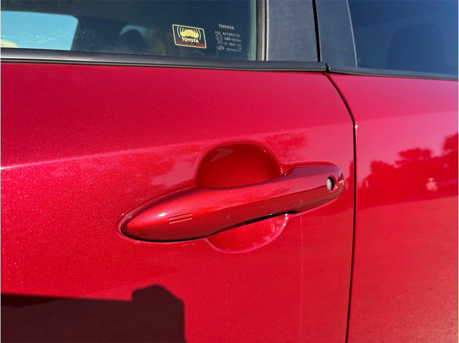 Used 2020 Toyota Corolla LE FWD image 15