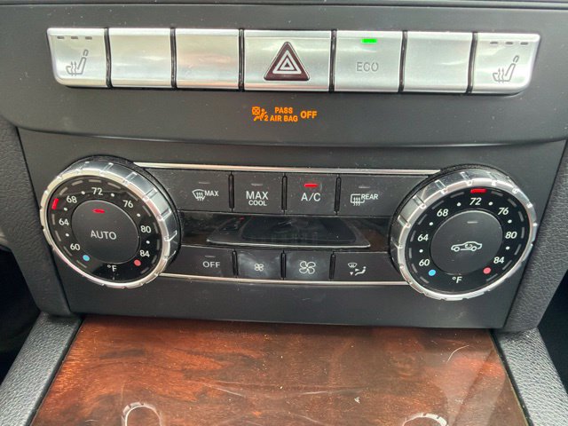 Used 2013 Mercedes-Benz C 300 4MATIC Sedan image 33