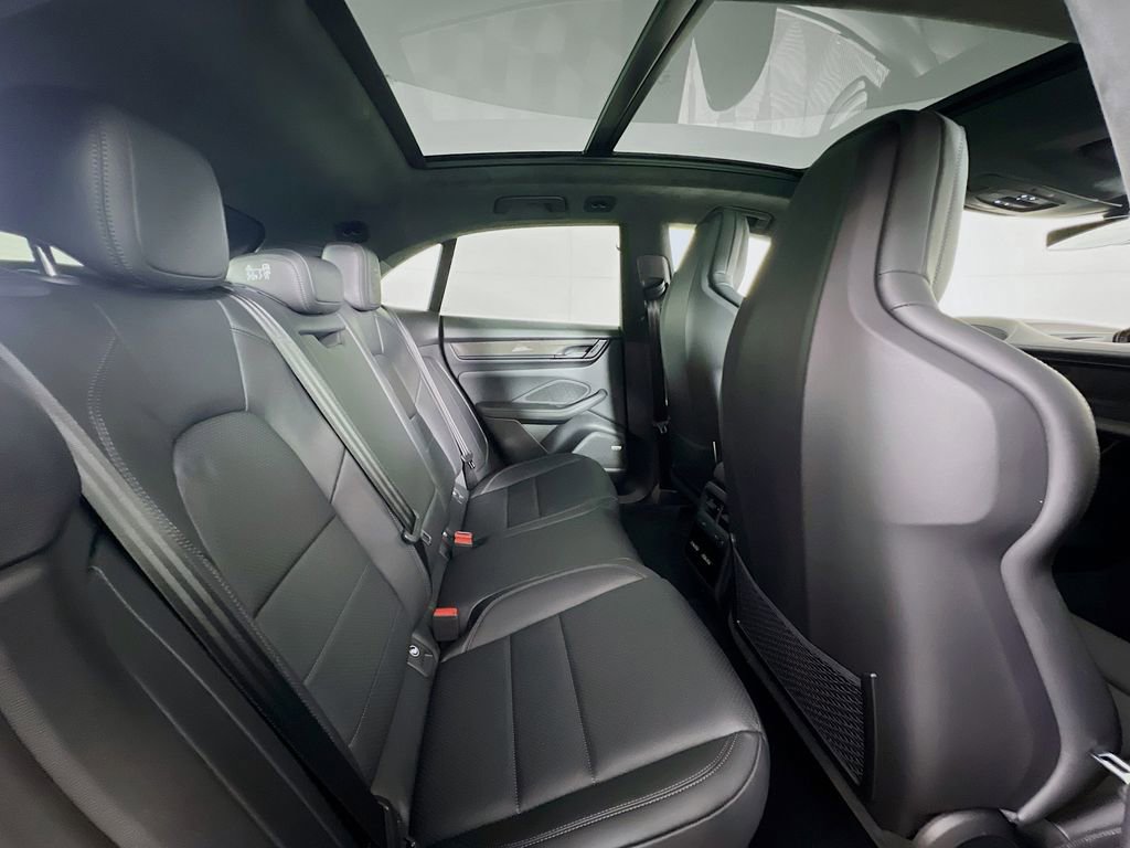 New 2026 Porsche Macan Turbo Electric image 29