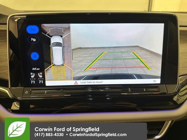 Used 2024 Volkswagen Atlas SEL Premium R-Line image 25