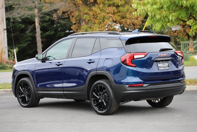 Used 2023 GMC Terrain SLE w/ Driver Convenience Package video 2