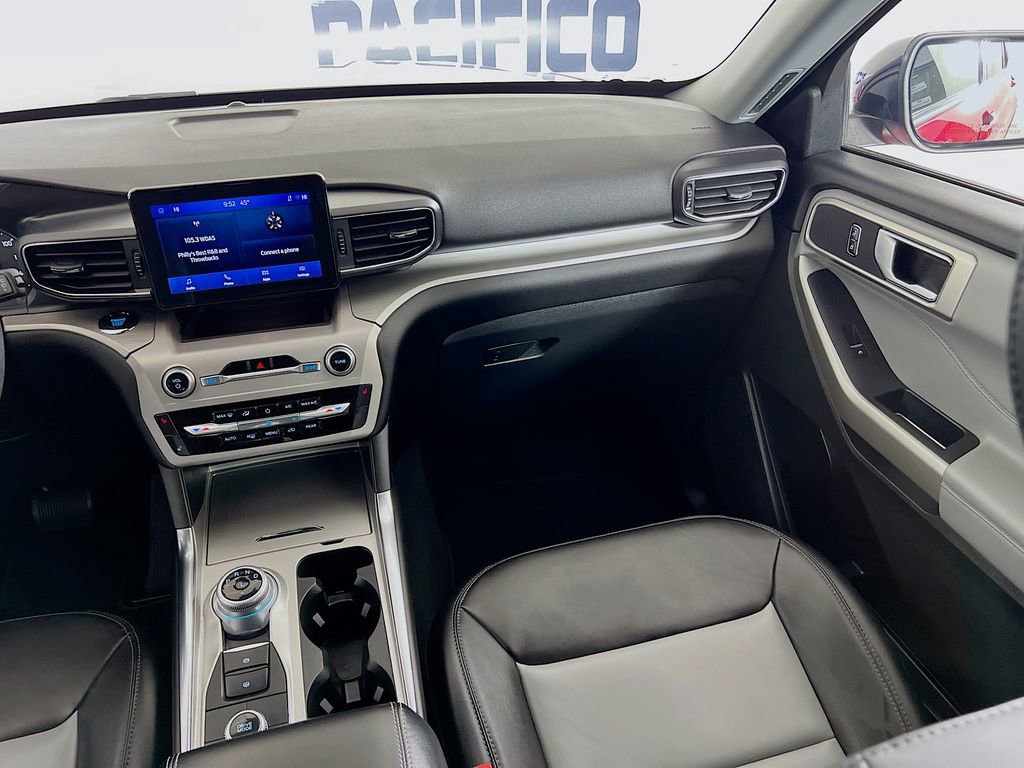 Used 2023 Ford Explorer XLT w/ Equipment Group 202A image 28