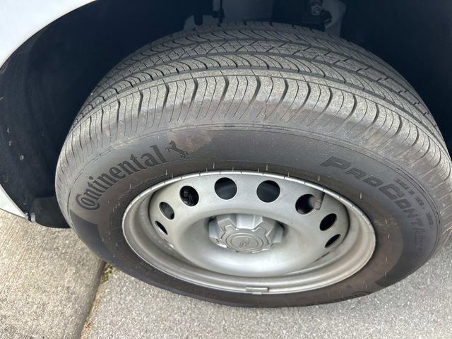 Used 2025 Ford Maverick XL w/ Equipment Group 102A image 10