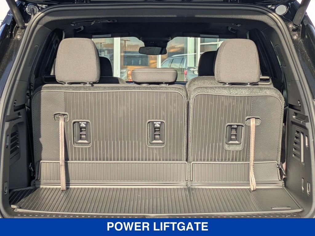 New 2026 Chevrolet Traverse LT w/ Sun and Wheel Package FWD image 37