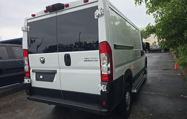 Used 2025 RAM ProMaster 2500 w/ U-Haul Equipment Group FWD image 10