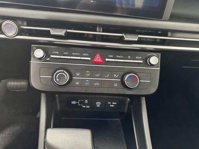 Certified 2025 Hyundai Tucson SE image 23