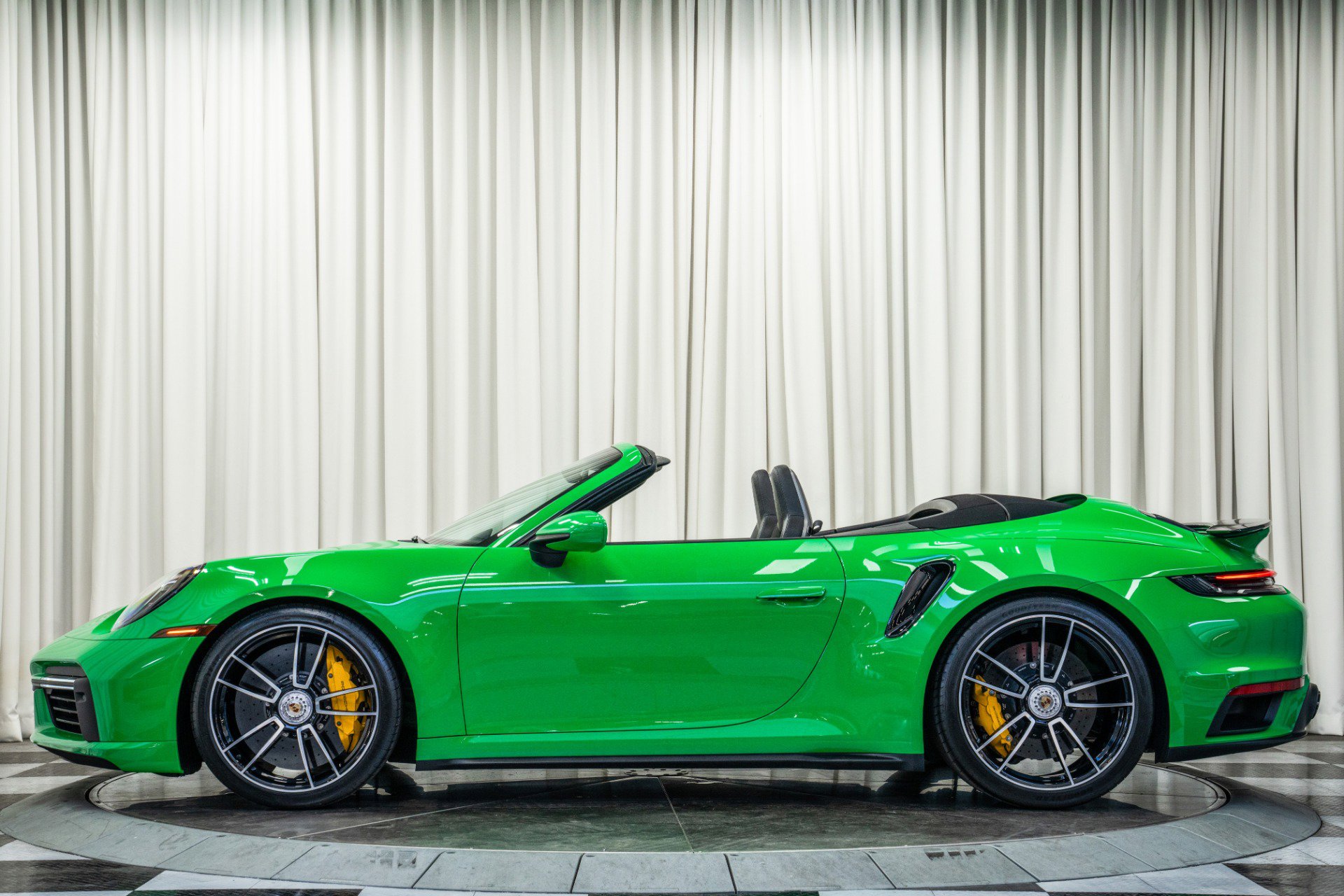 Used 2021 Porsche 911 Turbo S image 6
