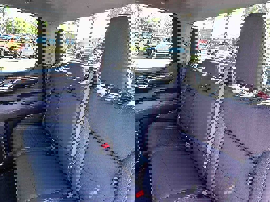 Used 2022 GMC Sierra 1500 Elevation image 18