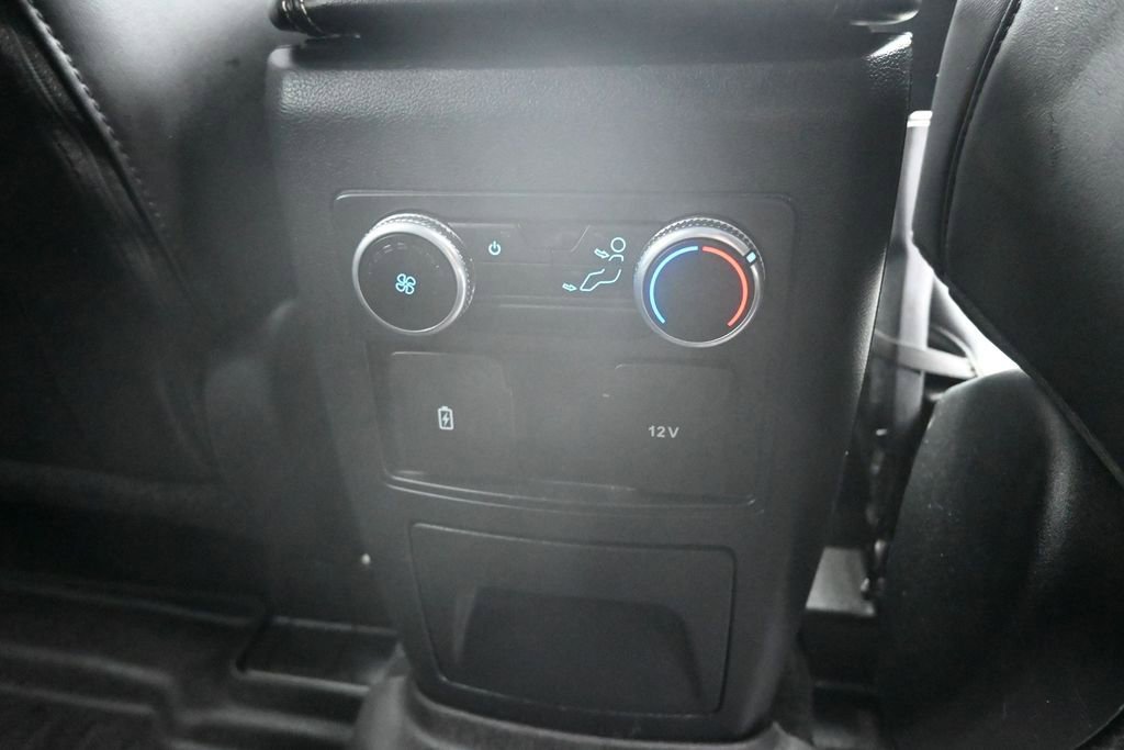 Used 2022 Ford Explorer XLT w/ Equipment Group 202A RWD image 16
