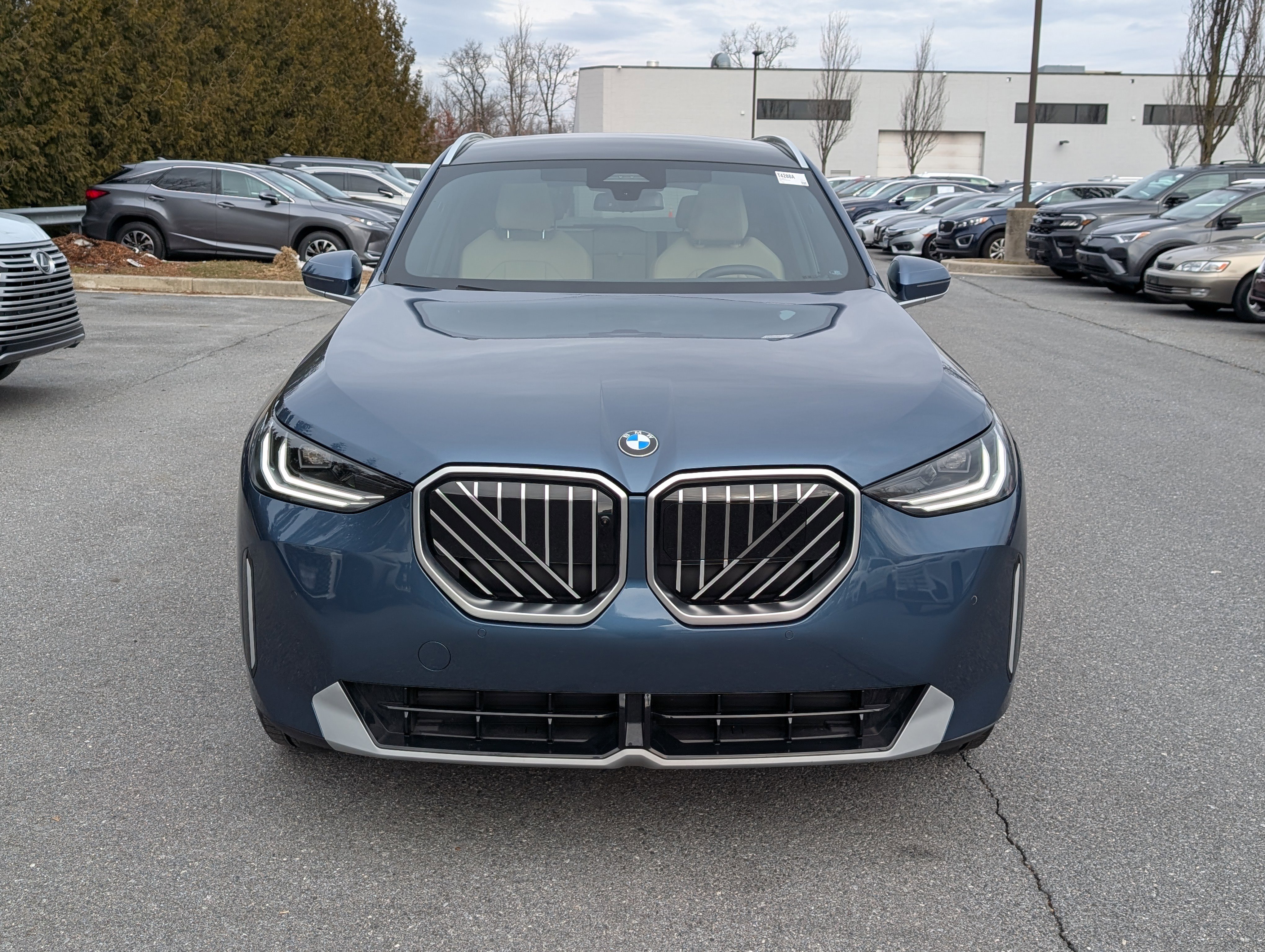 Used 2025 BMW X3 xDrive30i w/ Premium Package AWD/4WD image 8