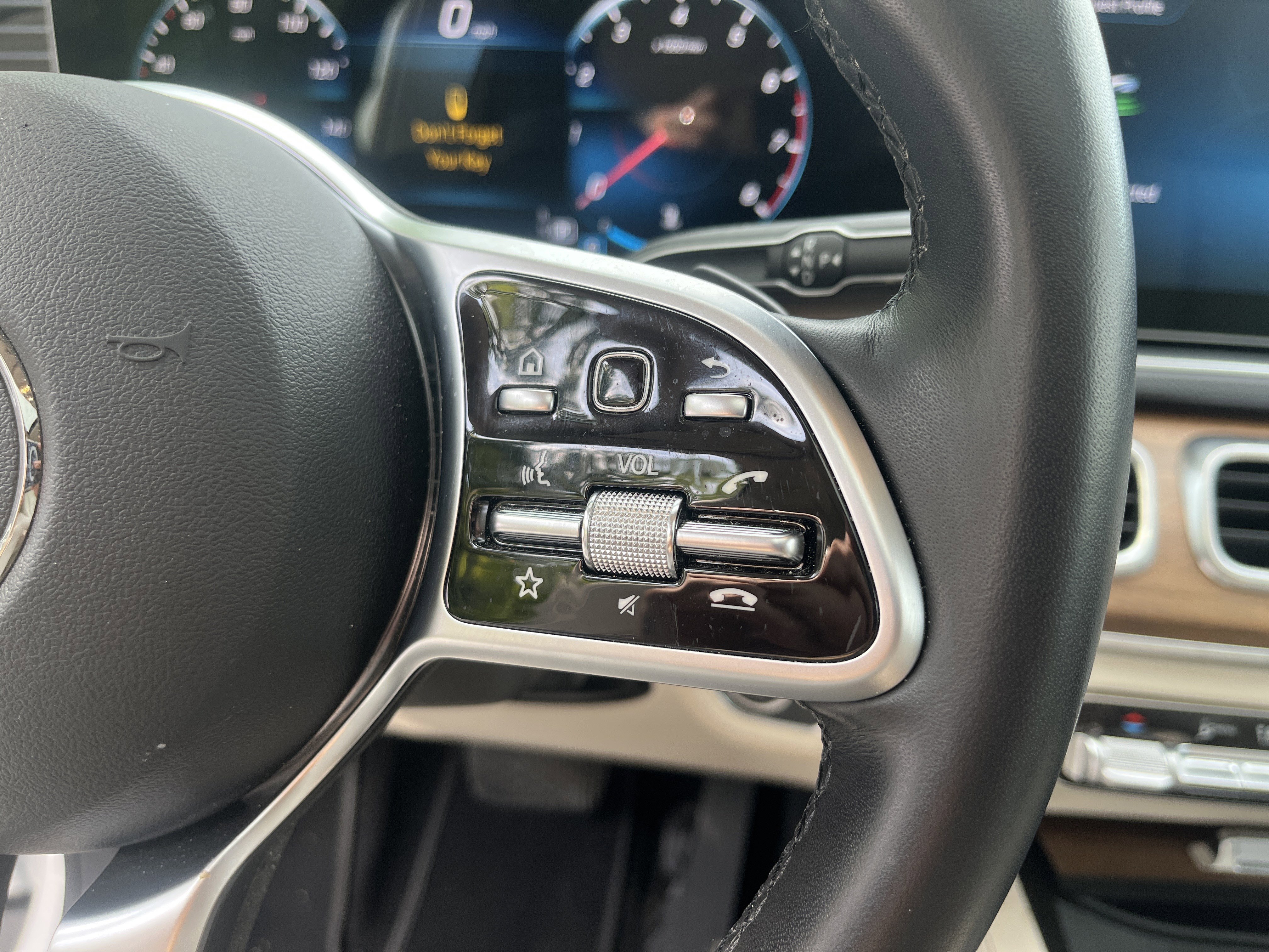 Used 2022 Mercedes-Benz GLE 350 4MATIC image 12