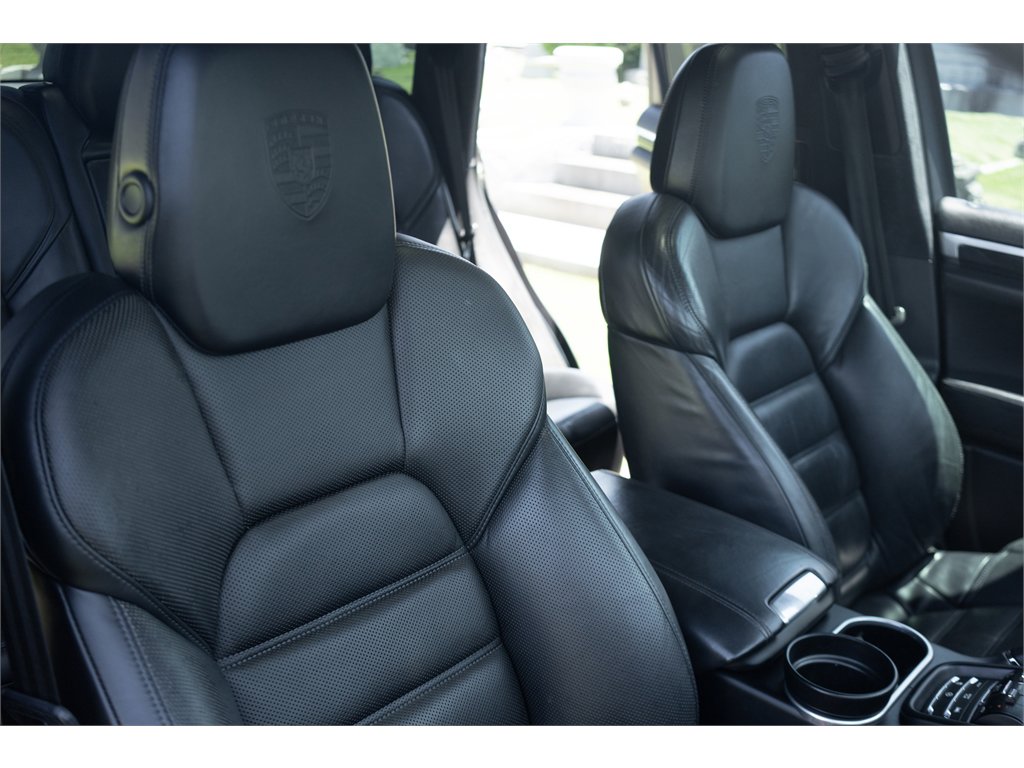 Used 2017 Porsche Cayenne image 26