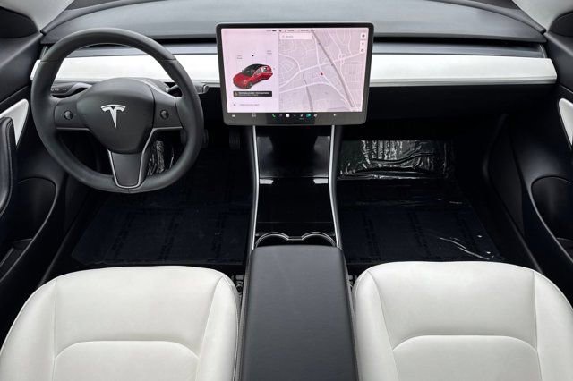 Used 2020 Tesla Model 3 Standard Range Plus image 14