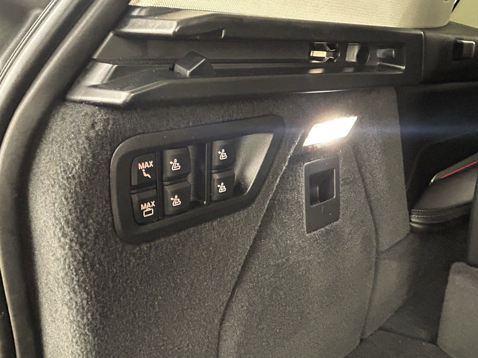 Used 2024 BMW X7 xDrive40i image 41