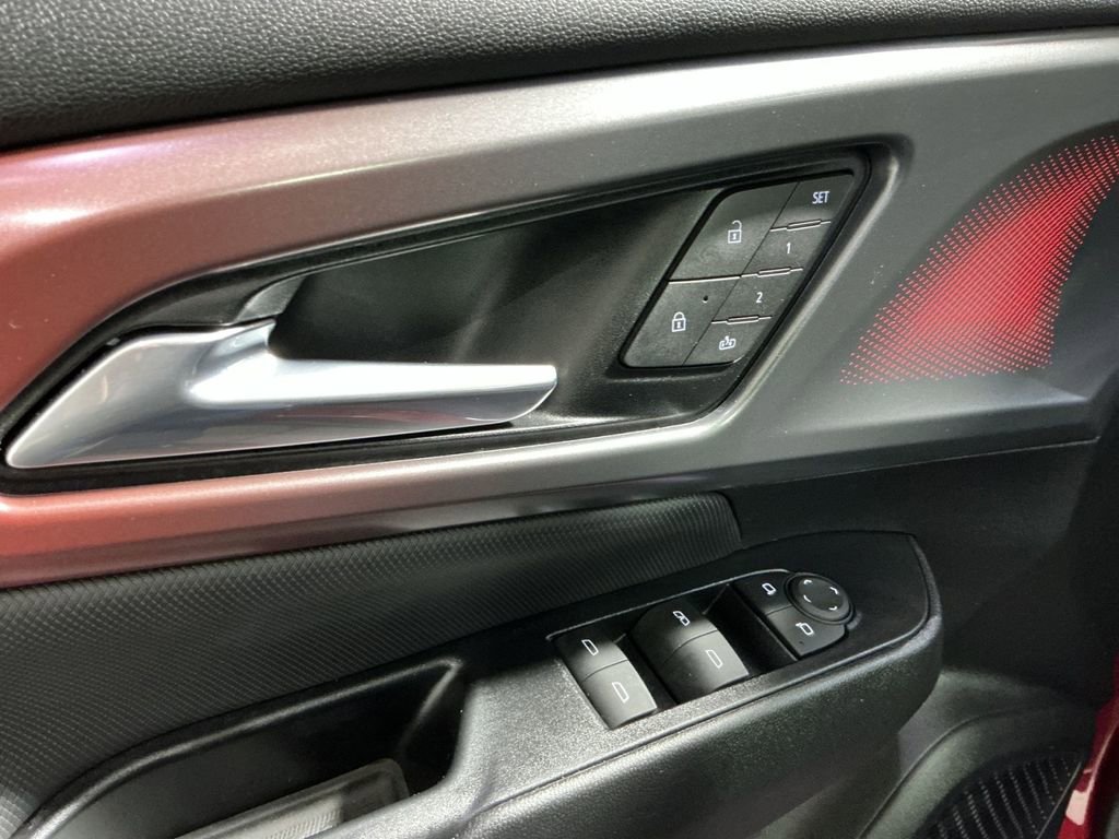 Used 2025 Chevrolet Equinox EV RS w/ Active Safety Package 3 image 23