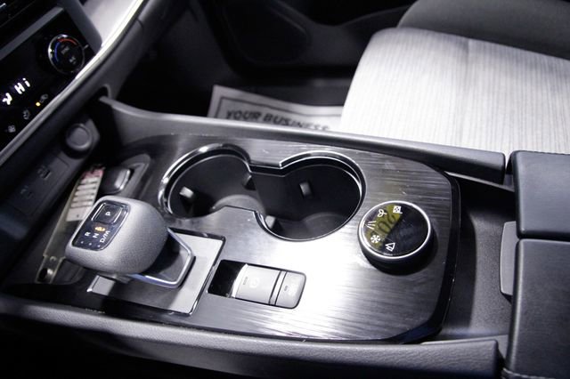 Used 2023 Nissan Rogue SV image 26