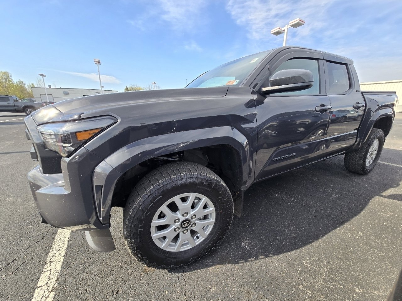 Used 2025 Toyota Tacoma SR5 image 4