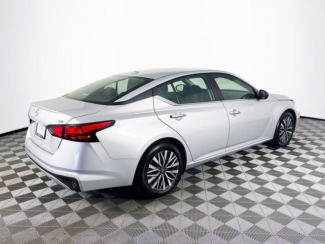 Used 2024 Nissan Altima 2.5 SV FWD image 8