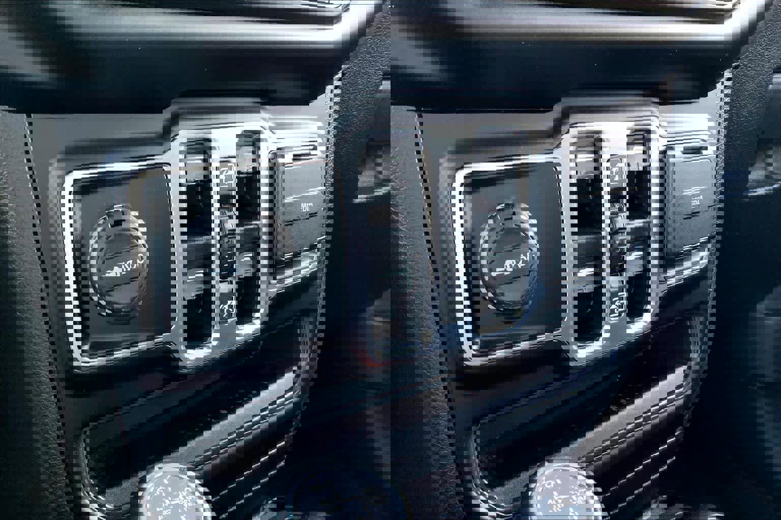 Used 2022 Jeep Wrangler Unlimited Sahara w/ Cold Weather Group image 66