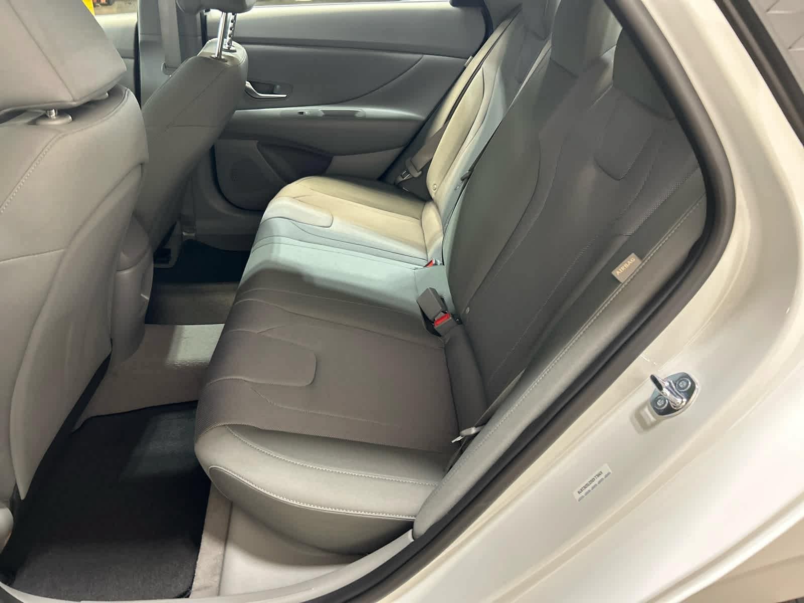 New 2026 Hyundai Elantra SE FWD image 5
