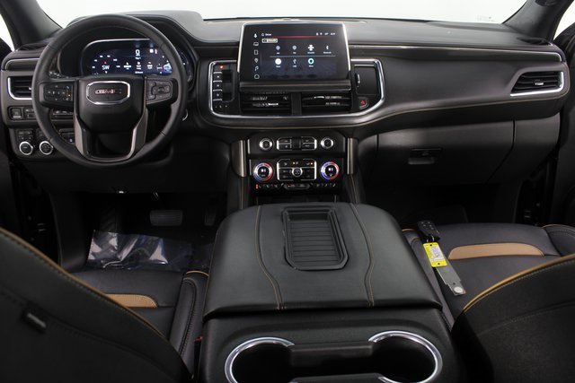 Used 2023 GMC Yukon AT4 w/ Technology Package image 12