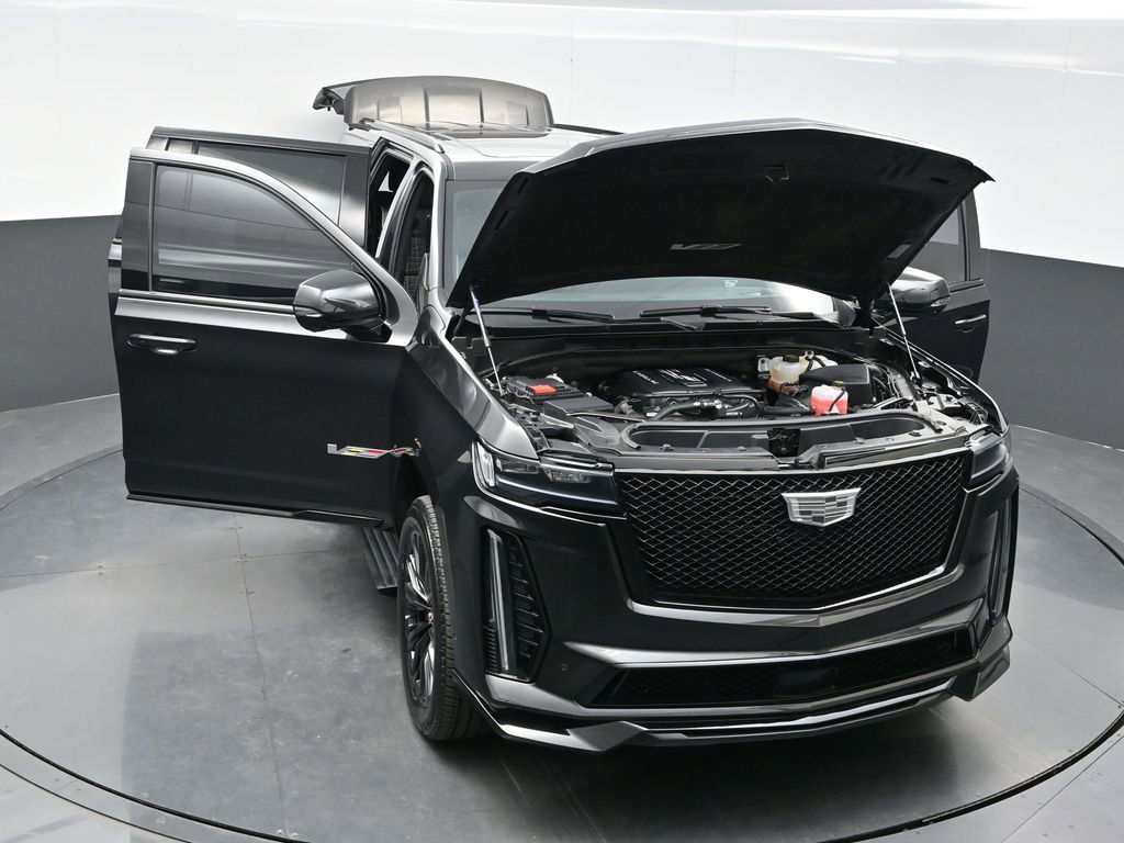 Certified 2024 Cadillac Escalade ESV V w/ LPO, ONYX Package image 36