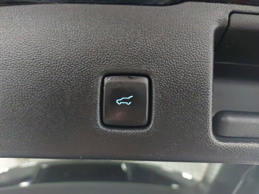 Used 2022 Ford Escape SEL w/ Technology Package image 13