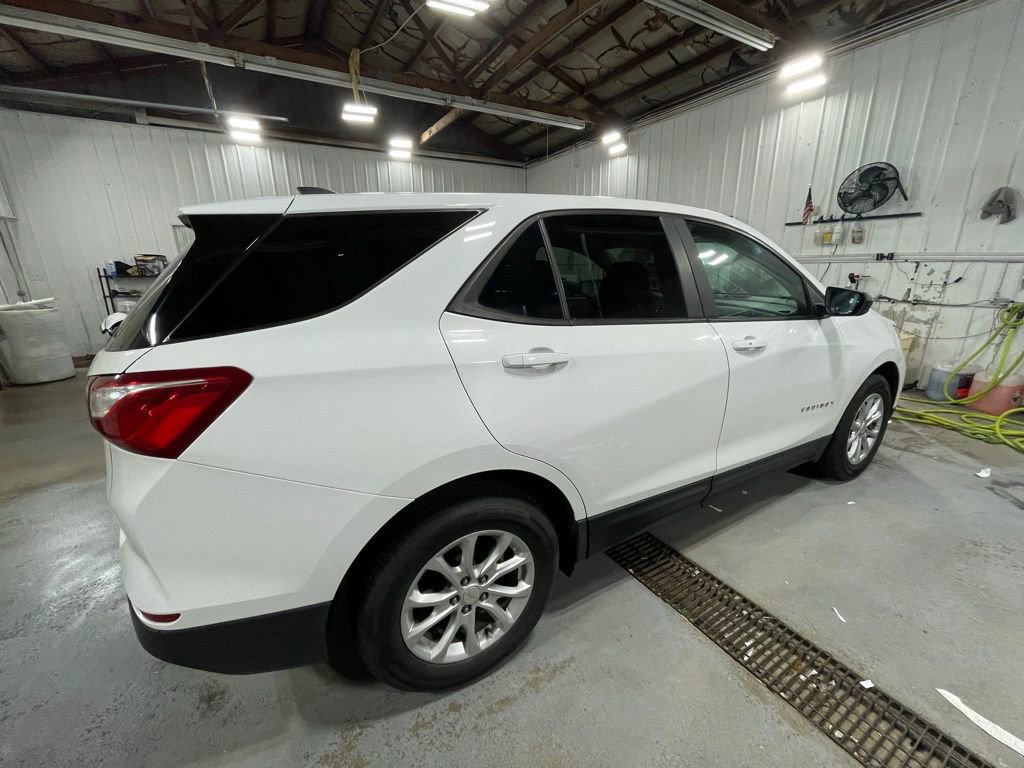 Used 2020 Chevrolet Equinox LS w/ LS Convenience Package image 5