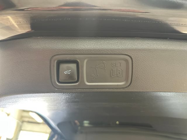 Used 2024 Ford Expedition Max Platinum AWD/4WD image 32