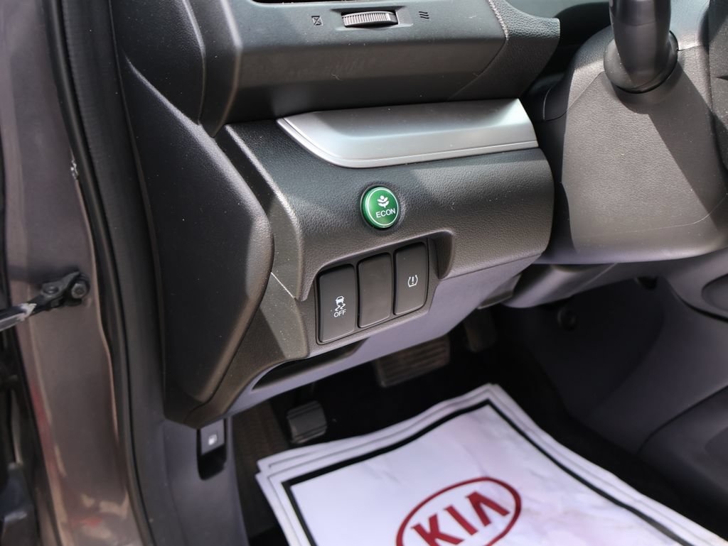 Used 2016 Honda CR-V SE image 23
