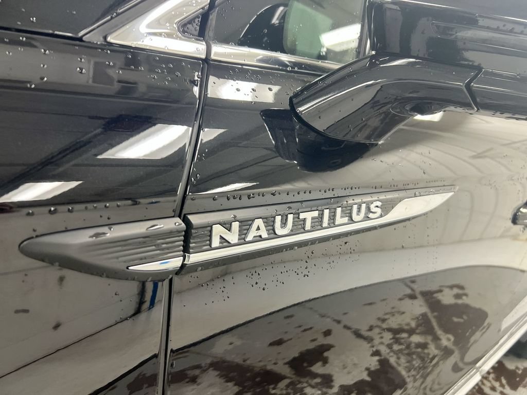 Used 2023 Lincoln Nautilus Reserve w/ Equipment Group 201A AWD/4WD image 27