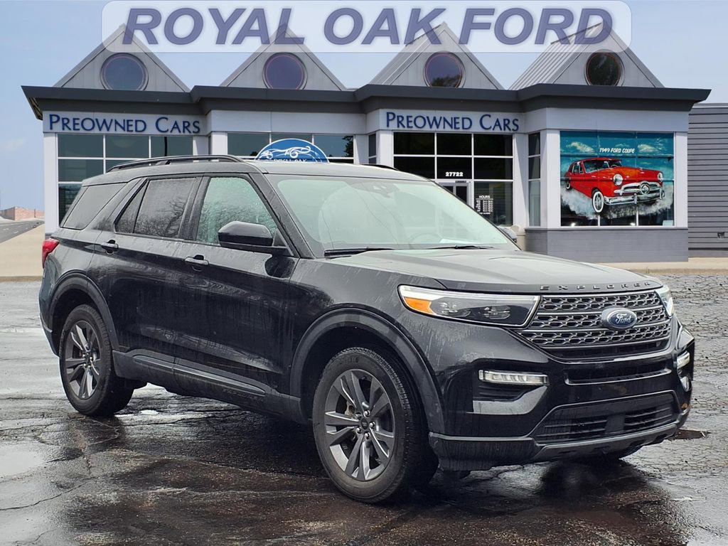 Used 2023 Ford Explorer XLT w/ Equipment Group 202A image 1