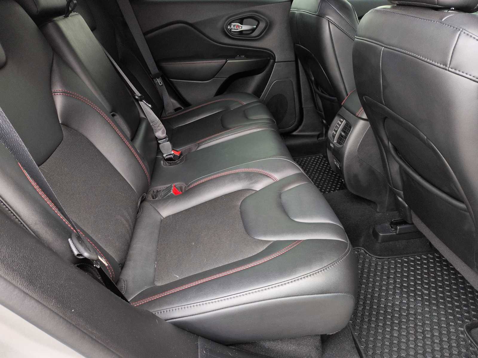 Used 2021 Jeep Cherokee Trailhawk w/ Trailer Tow Group image 20