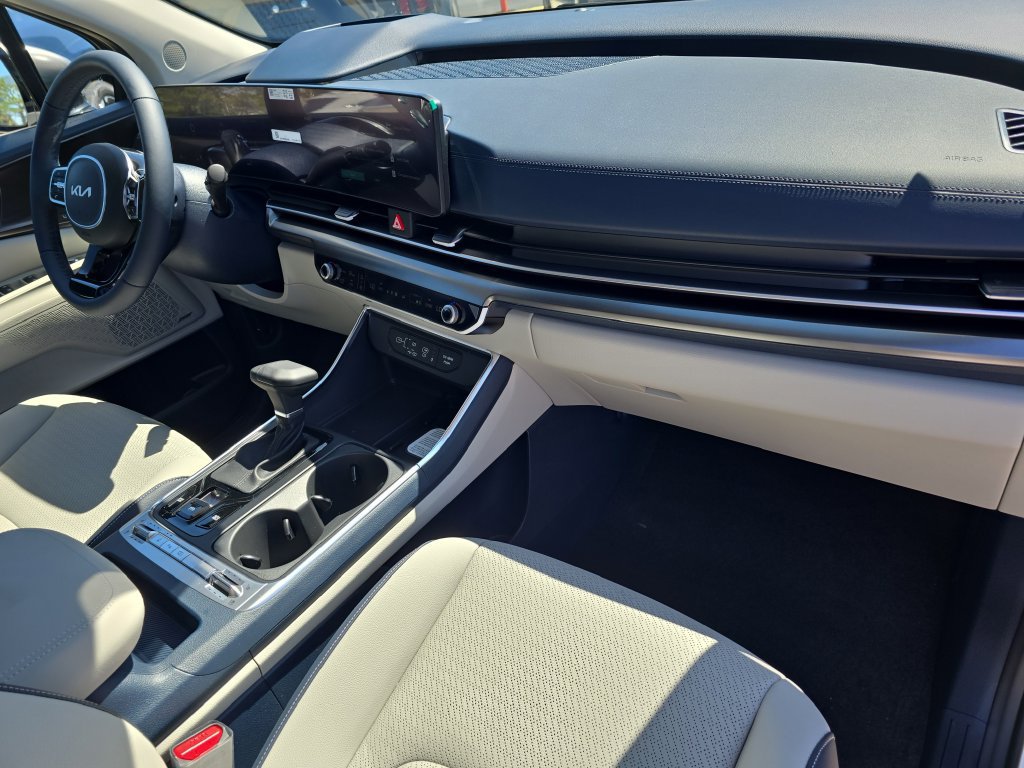 New 2026 Kia Carnival SX Prestige FWD image 12