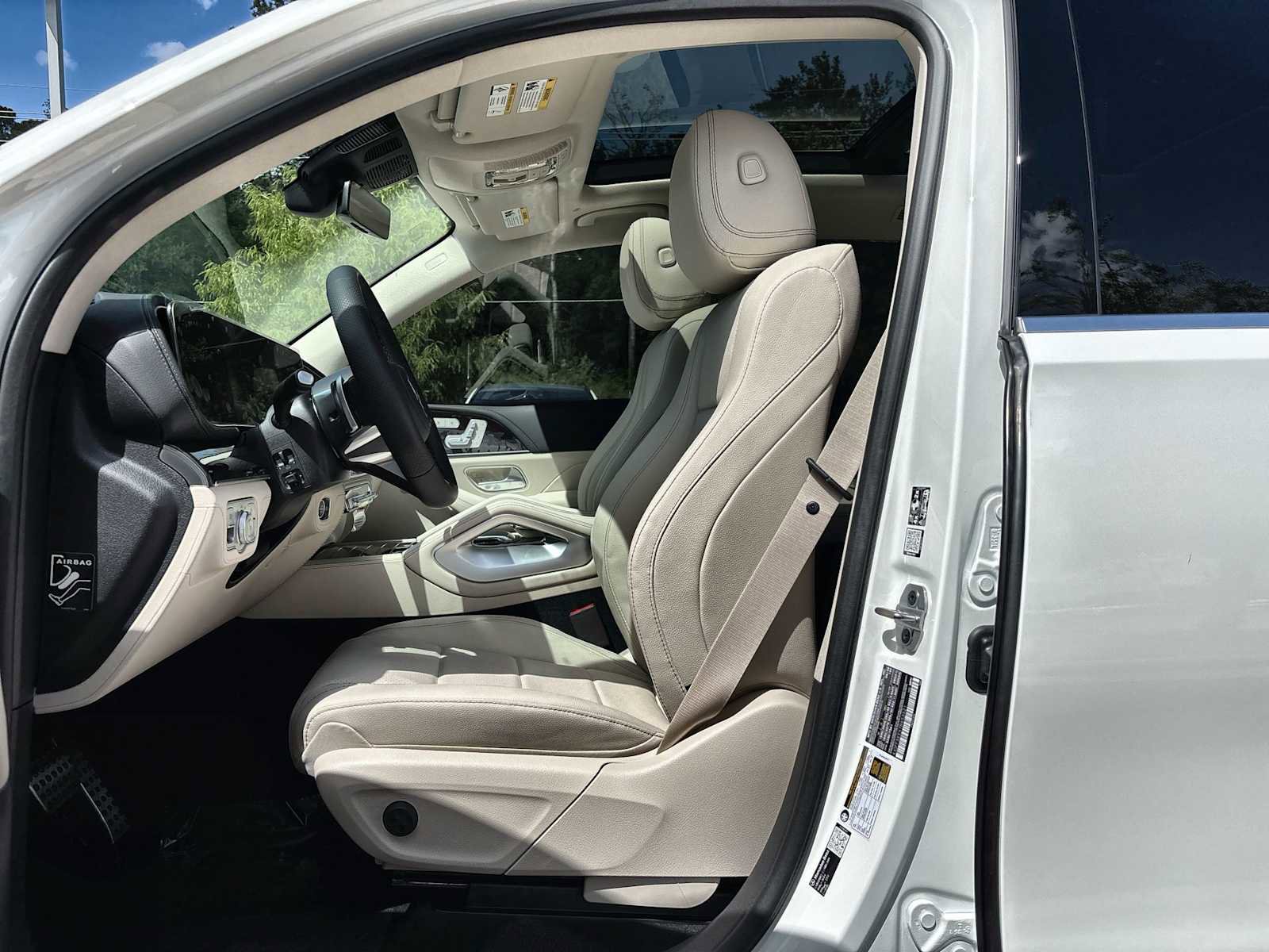New 2026 Mercedes-Benz GLS 450 4MATIC image 3