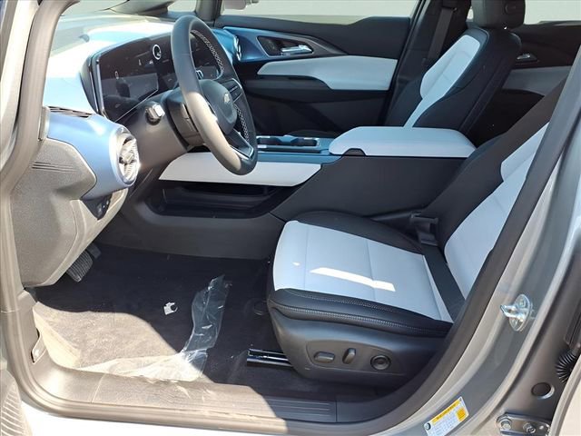 New 2026 Chevrolet Equinox EV LT image 11