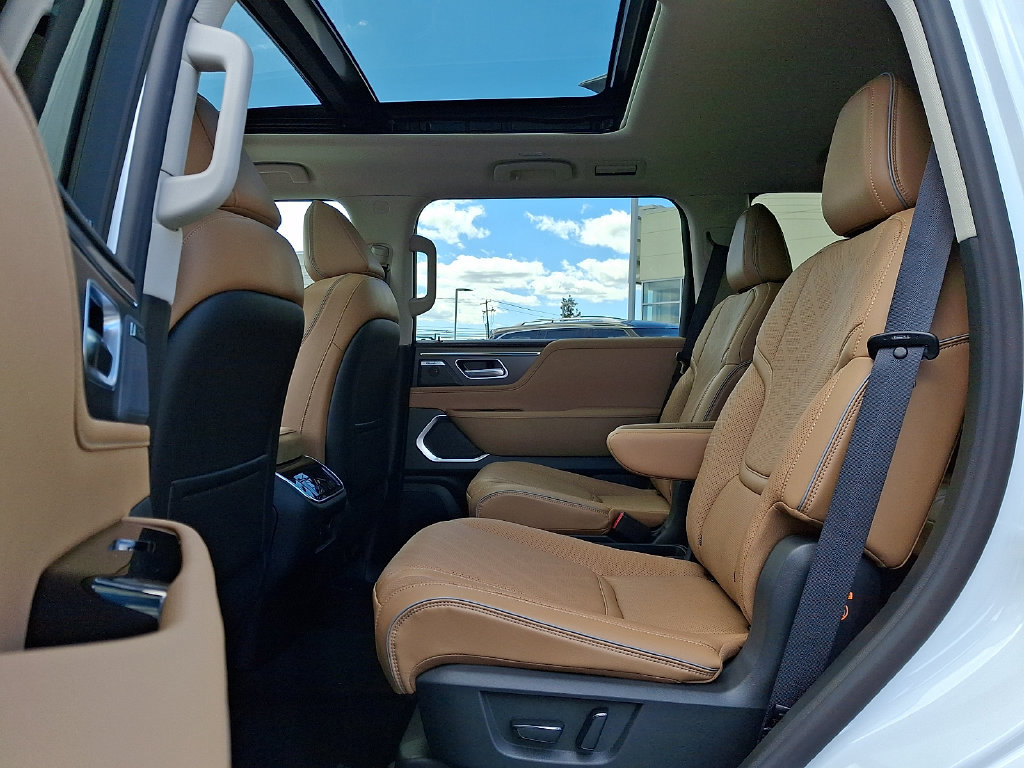 New 2027 INFINITI QX80 Luxe w/ Cargo Package AWD/4WD image 6