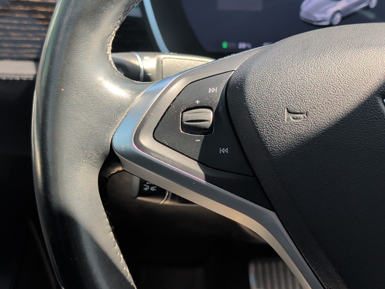 Used 2017 Tesla Model S 75 RWD image 14