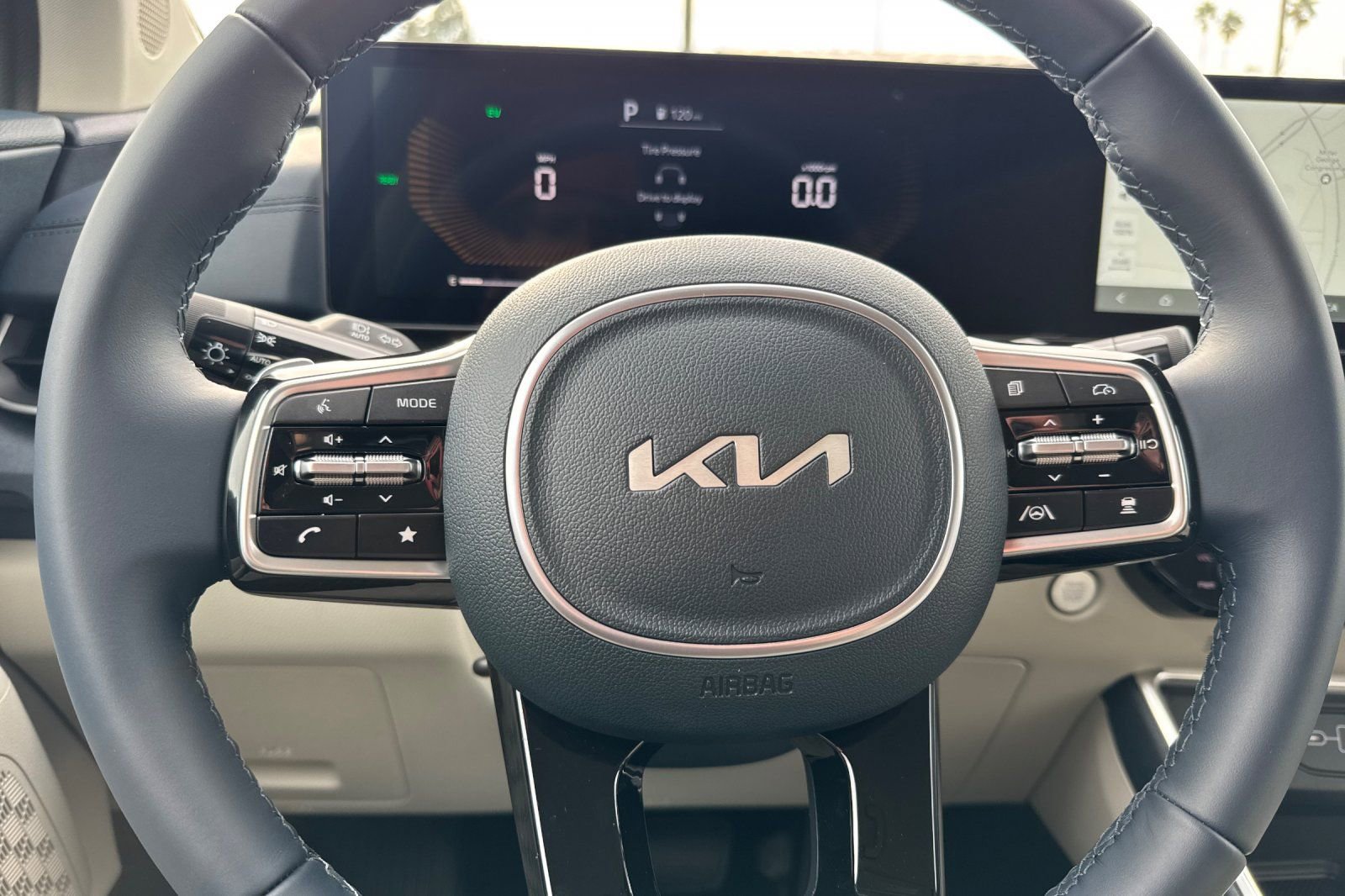 New 2026 Kia Carnival EX image 25