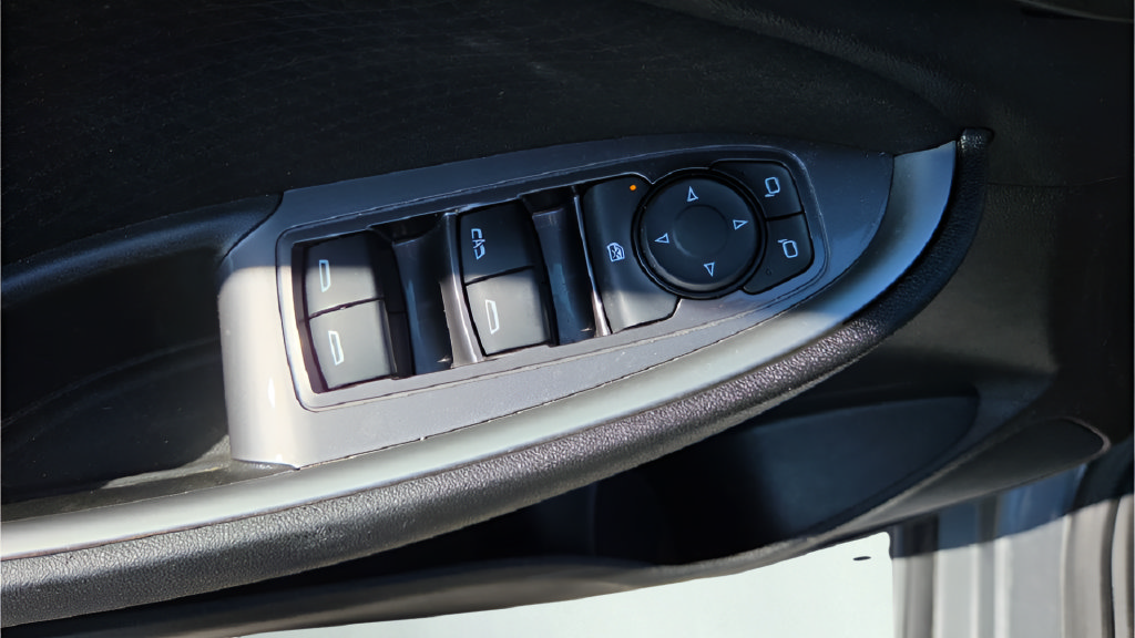 Used 2023 Chevrolet Malibu LT FWD image 23
