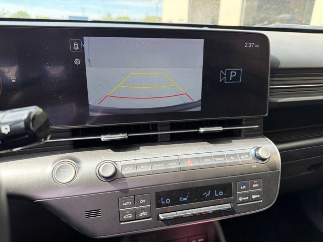 Used 2025 Hyundai Kona SEL FWD image 25