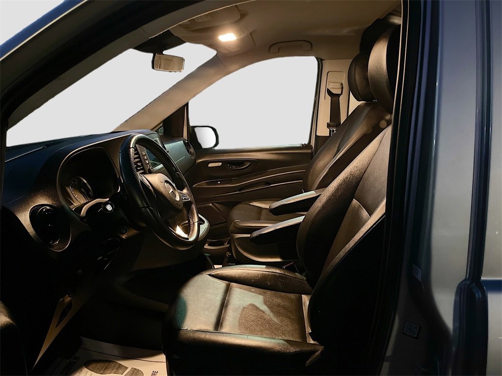 Used 2023 Mercedes-Benz Metris image 21