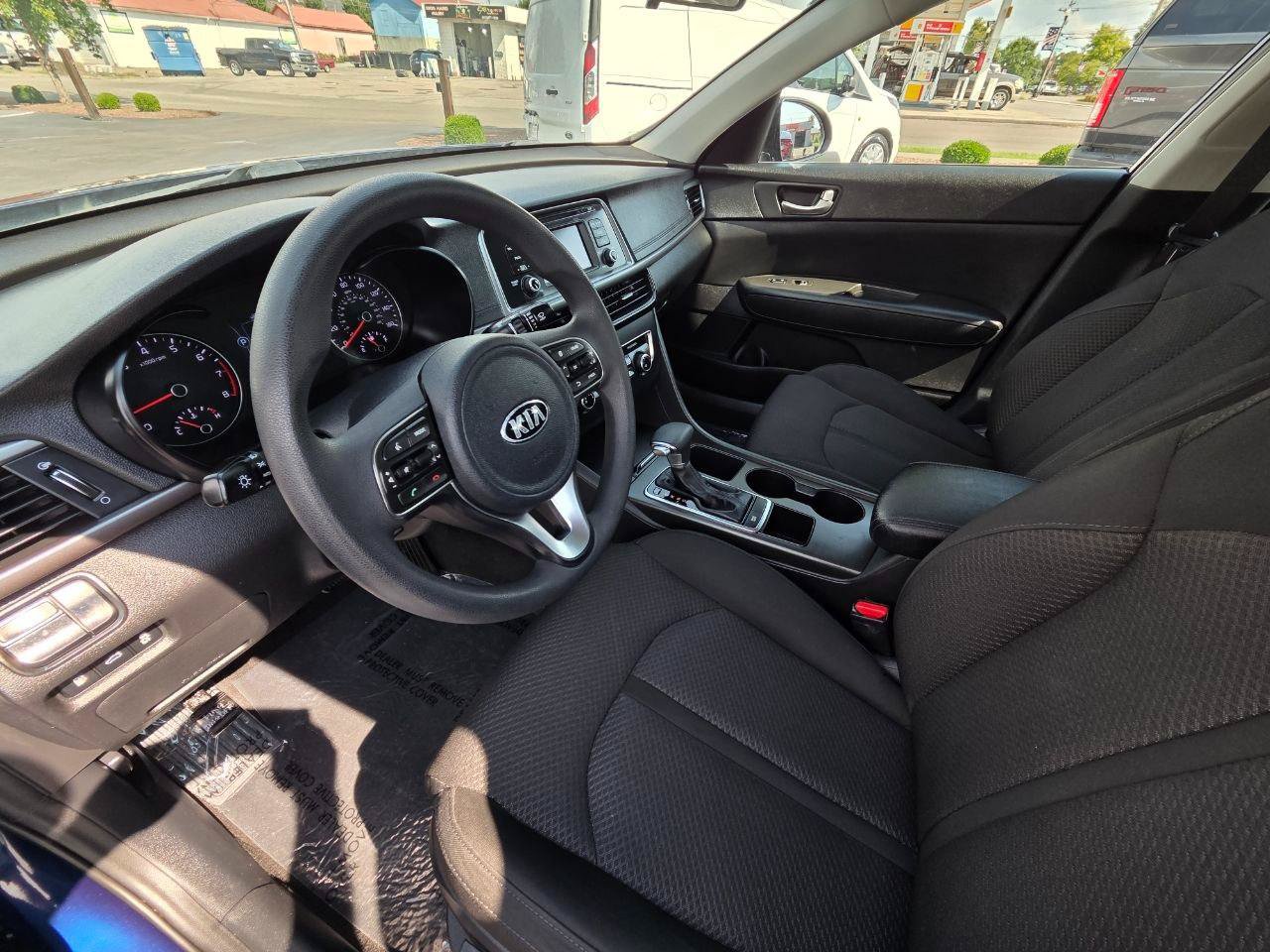 Used 2017 Kia Optima LX FWD image 11
