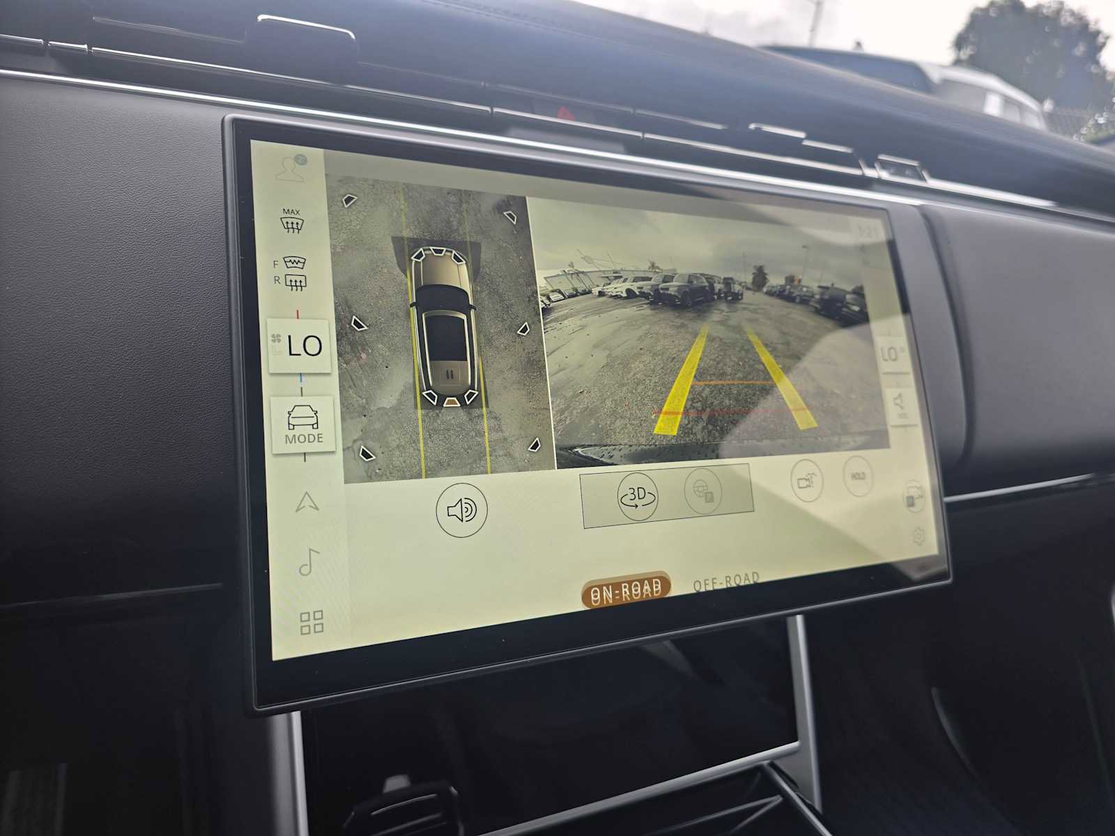 Used 2026 Land Rover Range Rover Long Wheelbase SE image 29