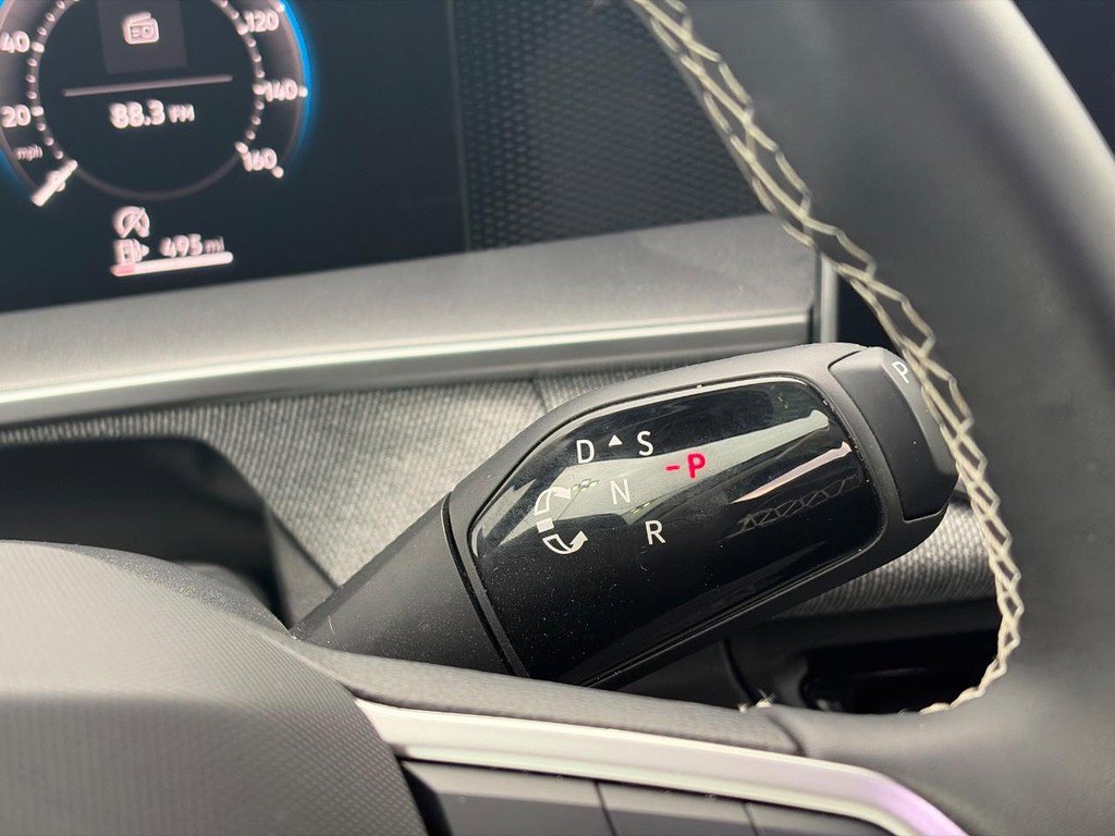 Used 2025 Volkswagen Tiguan S w/ 18" Wheel Package image 15