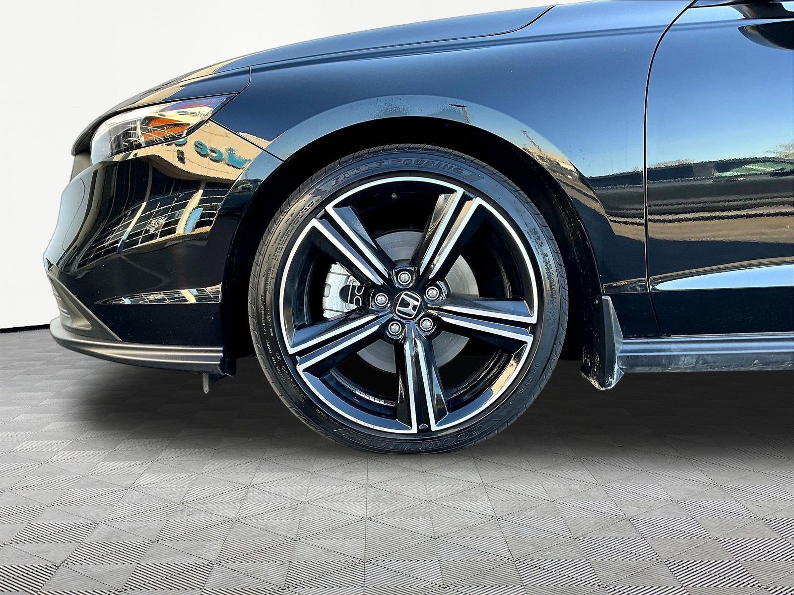 Used 2025 Honda Accord Sport image 33