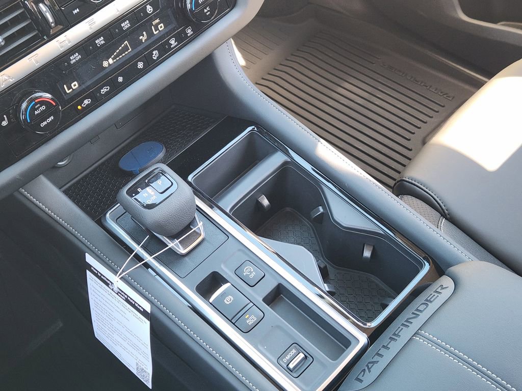 New 2026 Nissan Pathfinder SL image 15
