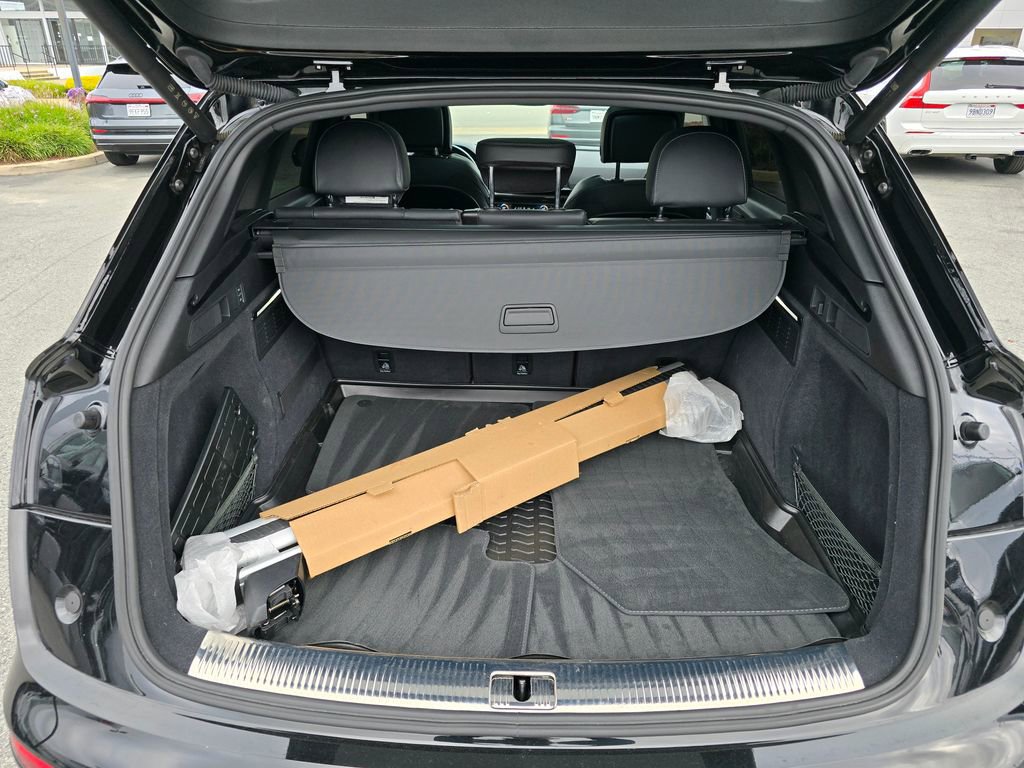 Used 2024 Audi SQ5 Prestige w/ Prestige Package image 31